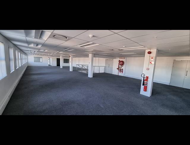 5,846M² WAREHOUSE TO LET IN AIRPORT INDUSTRIA